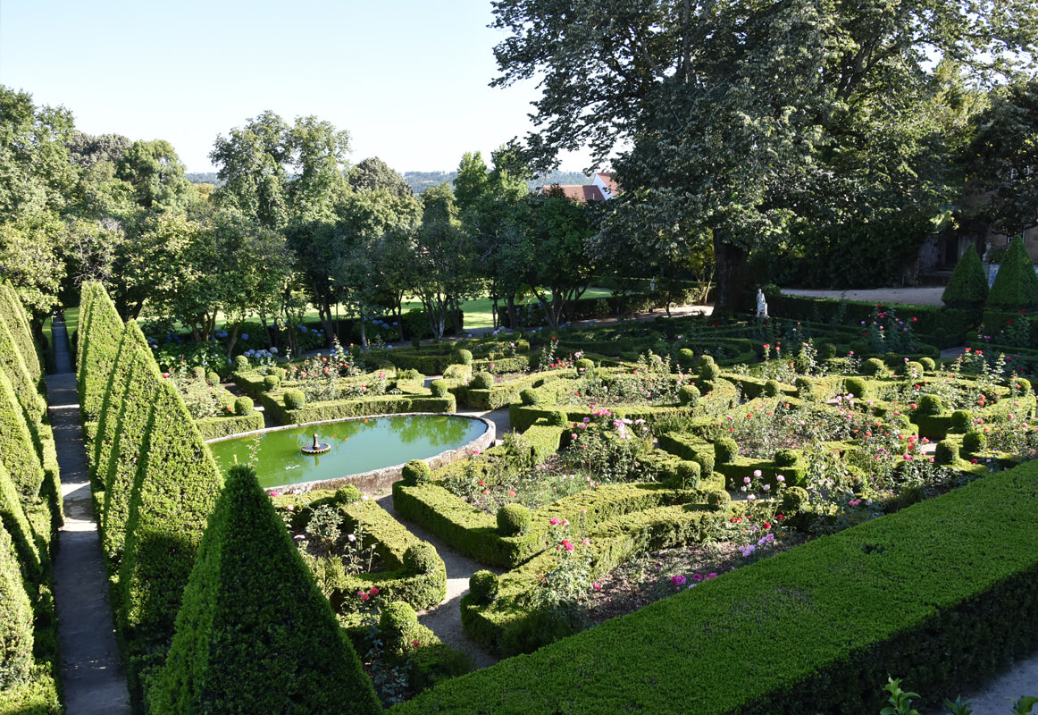 casa-de-santar-jardins-